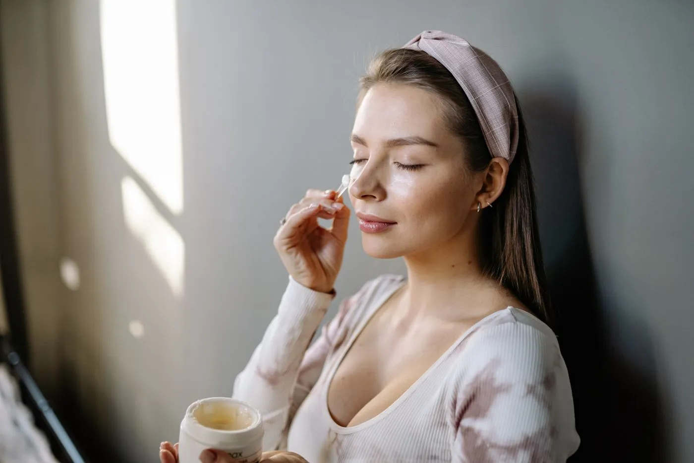 Korean Skincare Routine for the UAE Heat: A Step-by-Step Guide